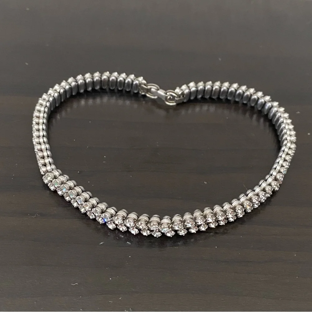 Vintage Clear Rhinestones Silver-tone Expandable Choker Necklace - Picture 5 of 16